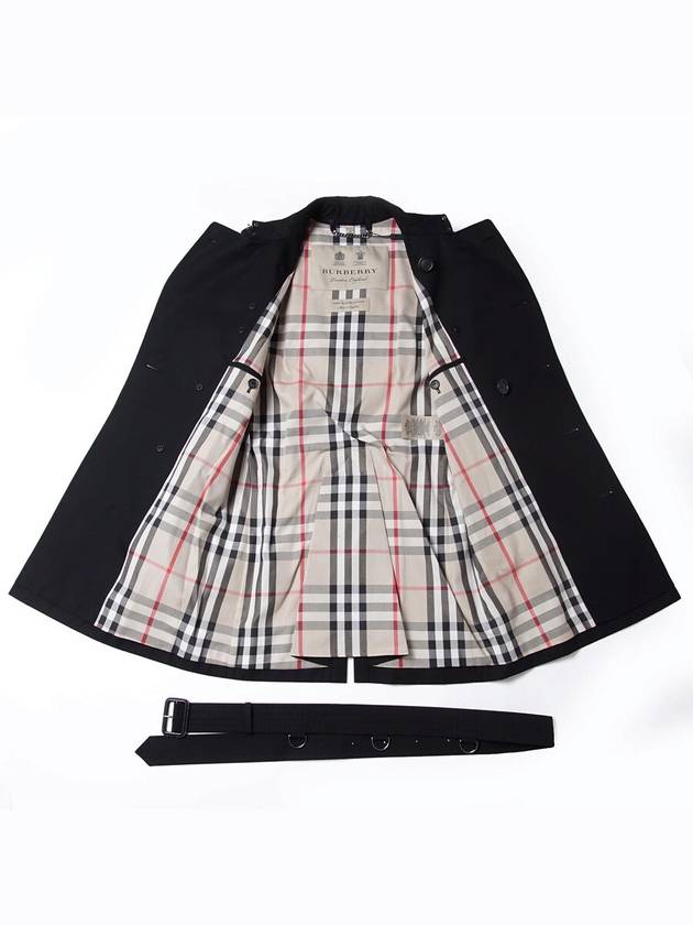 Burberry Burberry Men's Kensington Mid trench coat Brand Size 54 US Size 44