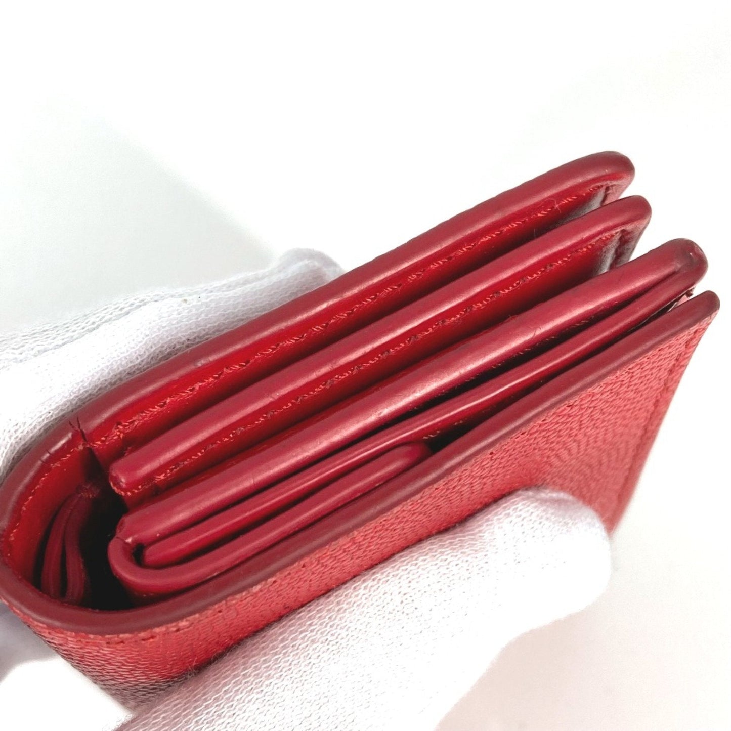Burberry Leather Wallet (Bi-Fold) ()