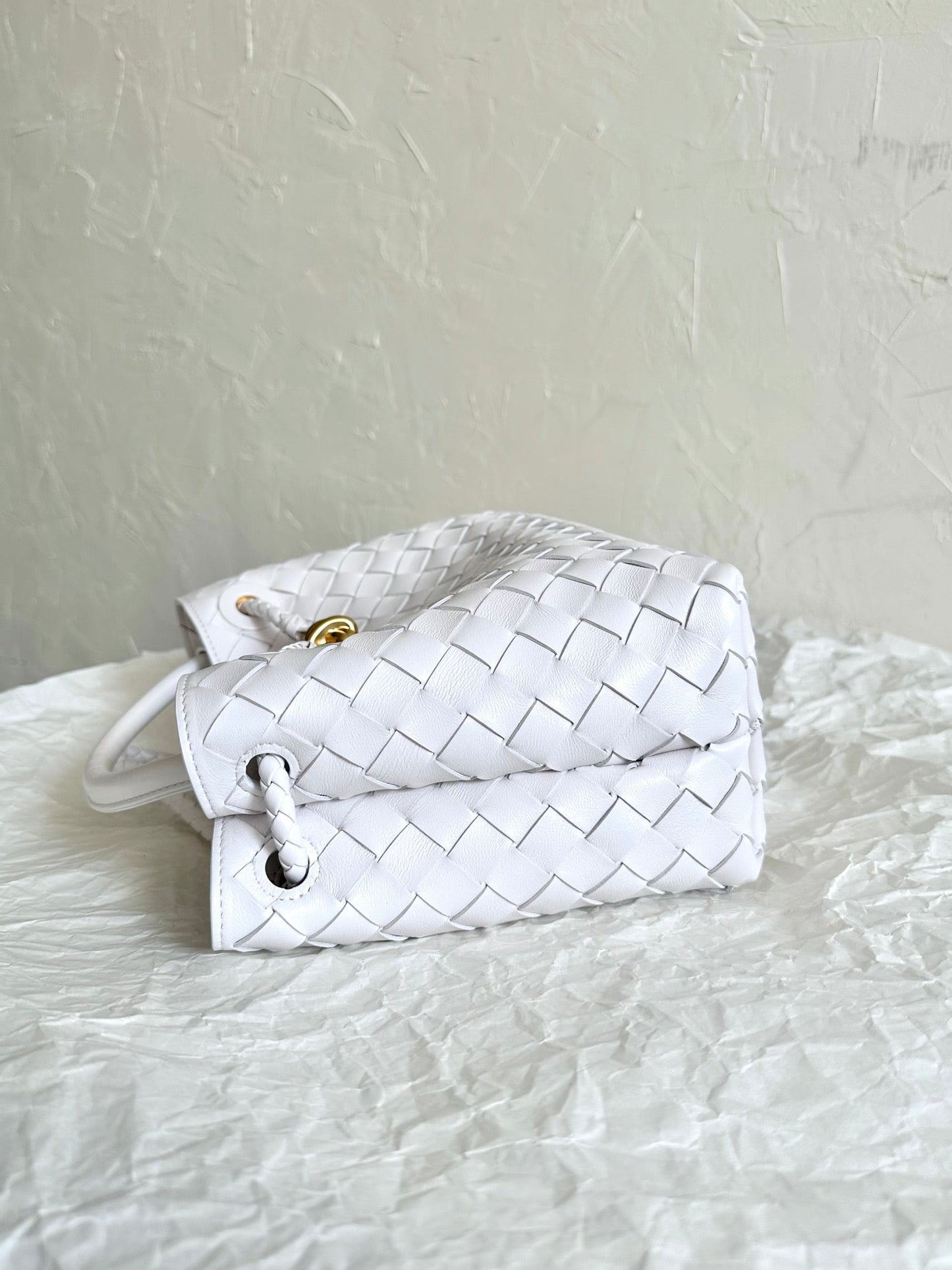 Bottega Veneta BV SMALL ANDIAMO 25CM WHITE LAMBSKIN