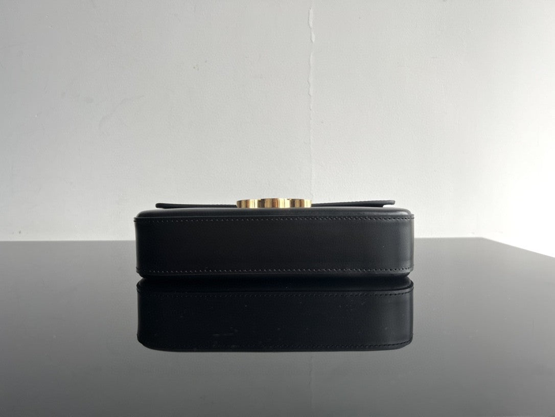 Celine CLASSIC TRIOMPHE 20 BLACK CALFSKIN GOLD HARDWARE