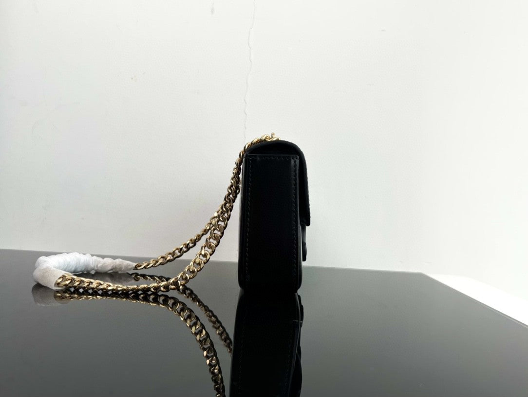 Celine CUIR TRIOMPHE 20 BLACK CALFSKIN GOLD HARDWARE