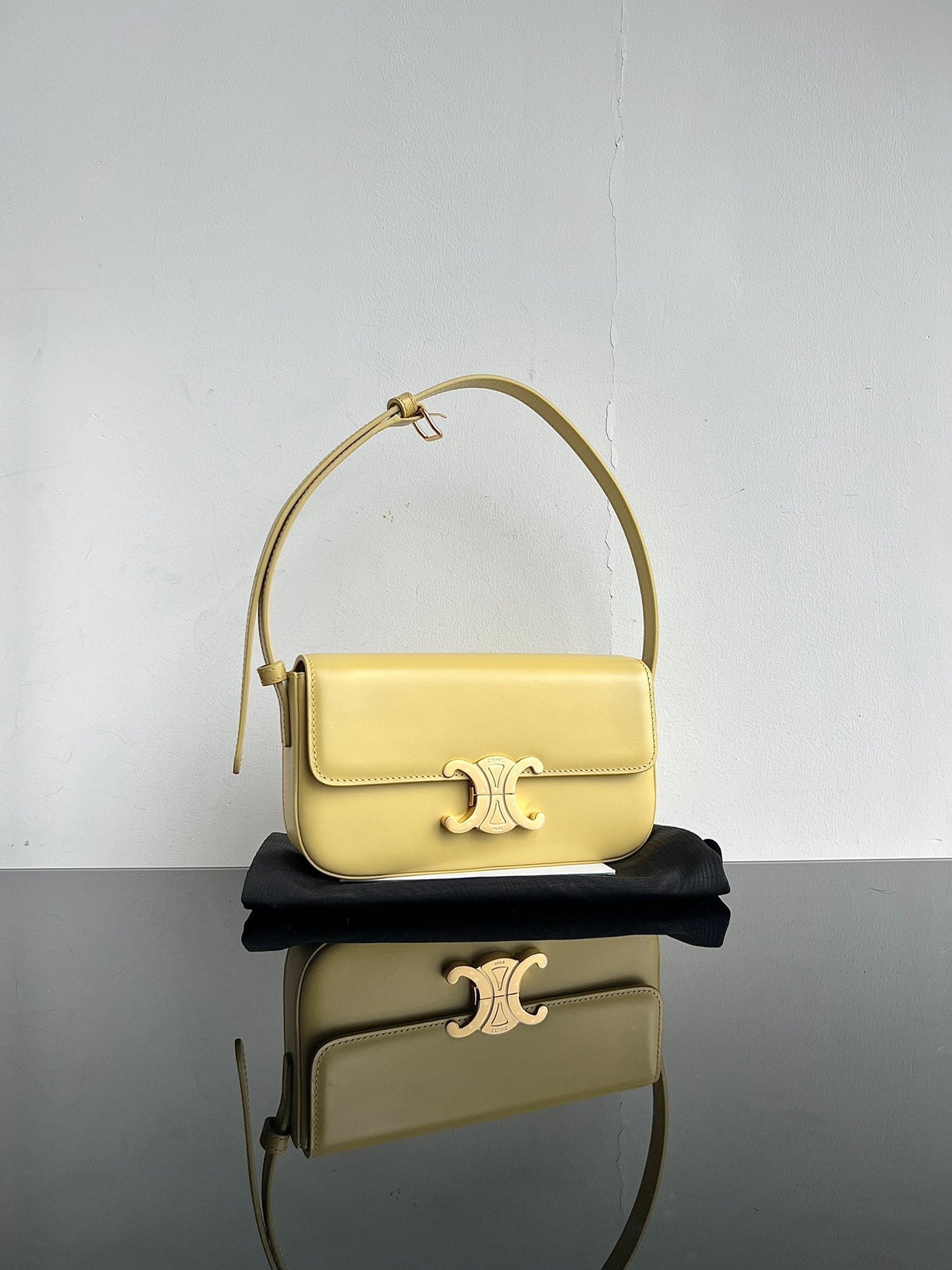 Celine CLASSIC TRIOMPHE 20 YELLOW CALFSKIN