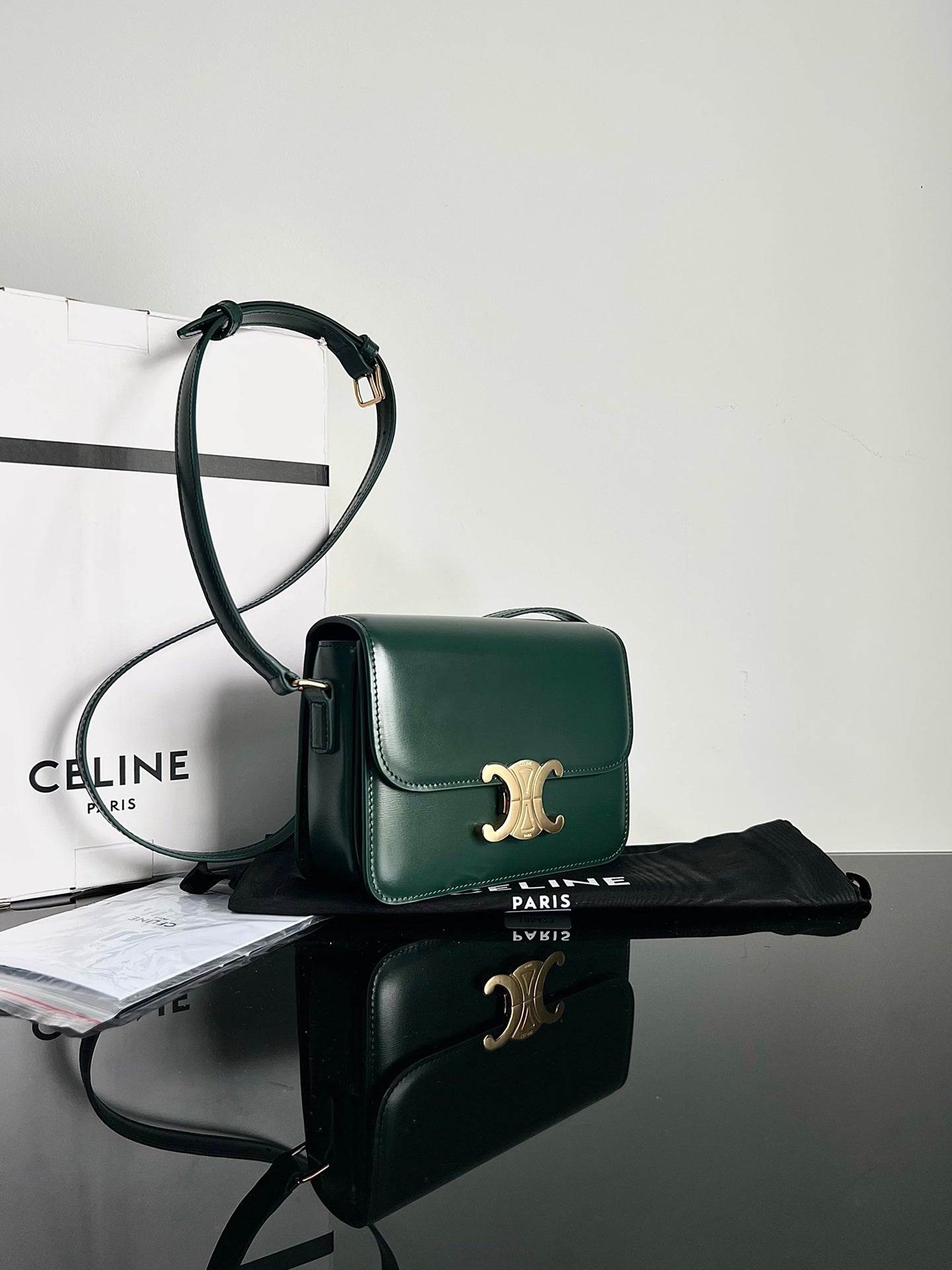 Celine TEEN TRIOMPHE 18 GREEN CALFSKIN