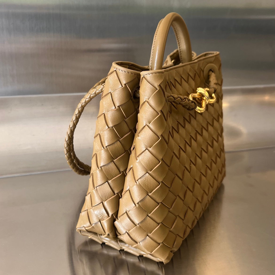 Bottega Veneta BV SMALL ANDIAMO 25CM BROWN LAMBSKIN