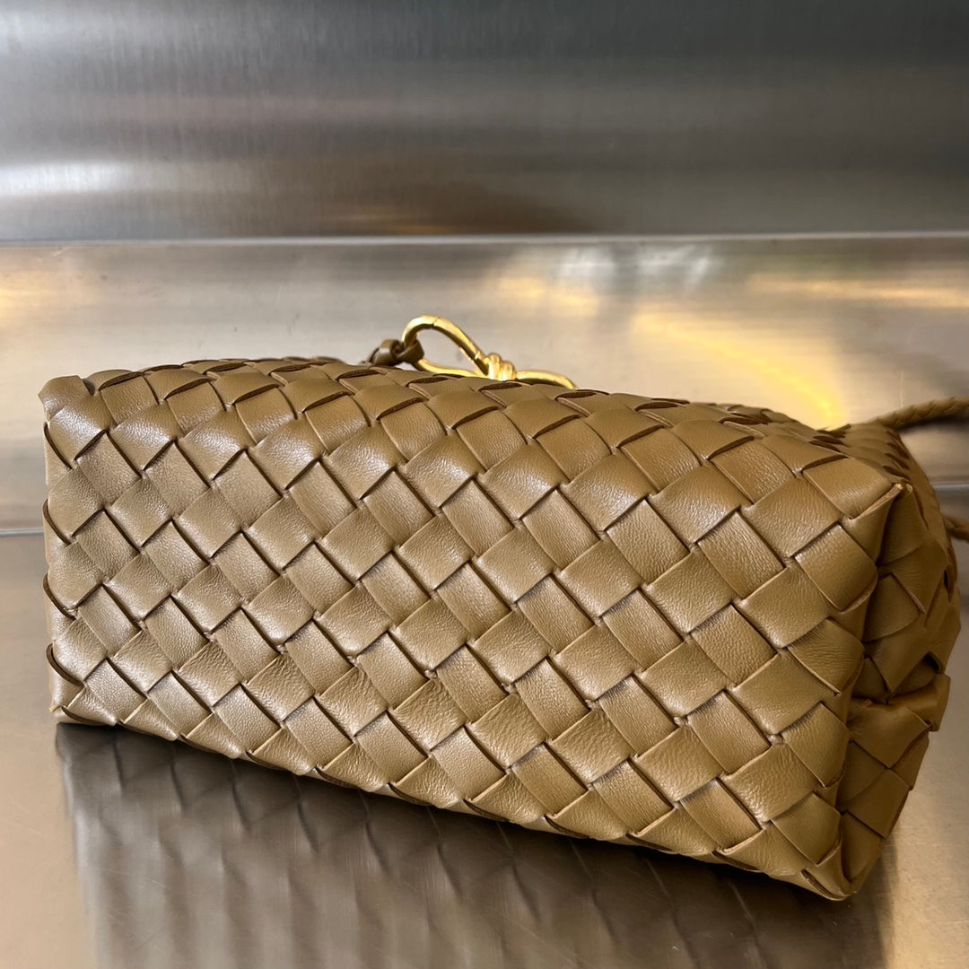 Bottega Veneta BV SMALL ANDIAMO 25CM BROWN LAMBSKIN