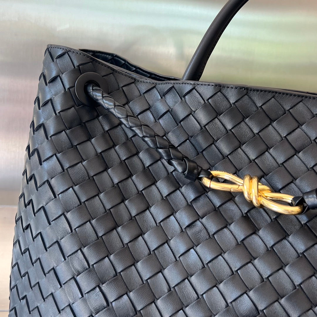 Bottega Veneta BV LARGE ANDIAMO 45CM BLACK LAMBSKIN