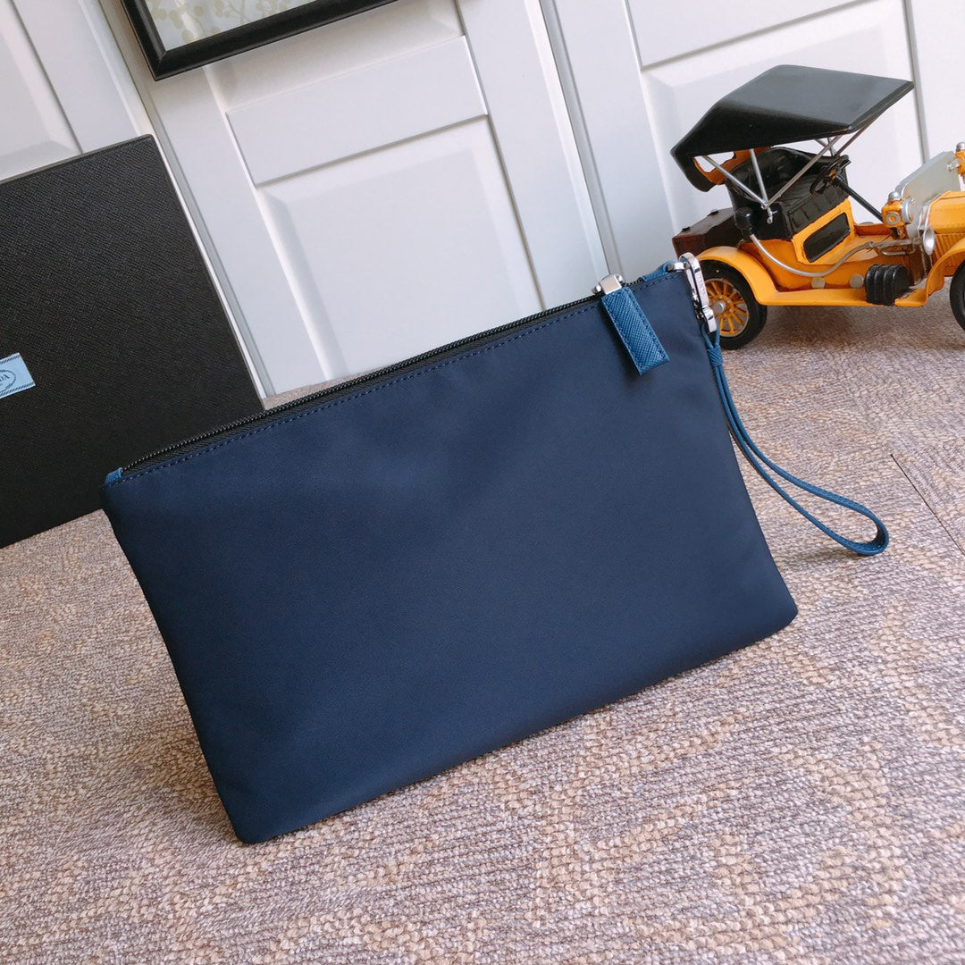 PRADA CLUTCH 28 IN NAVY BLUE RE-NYLON