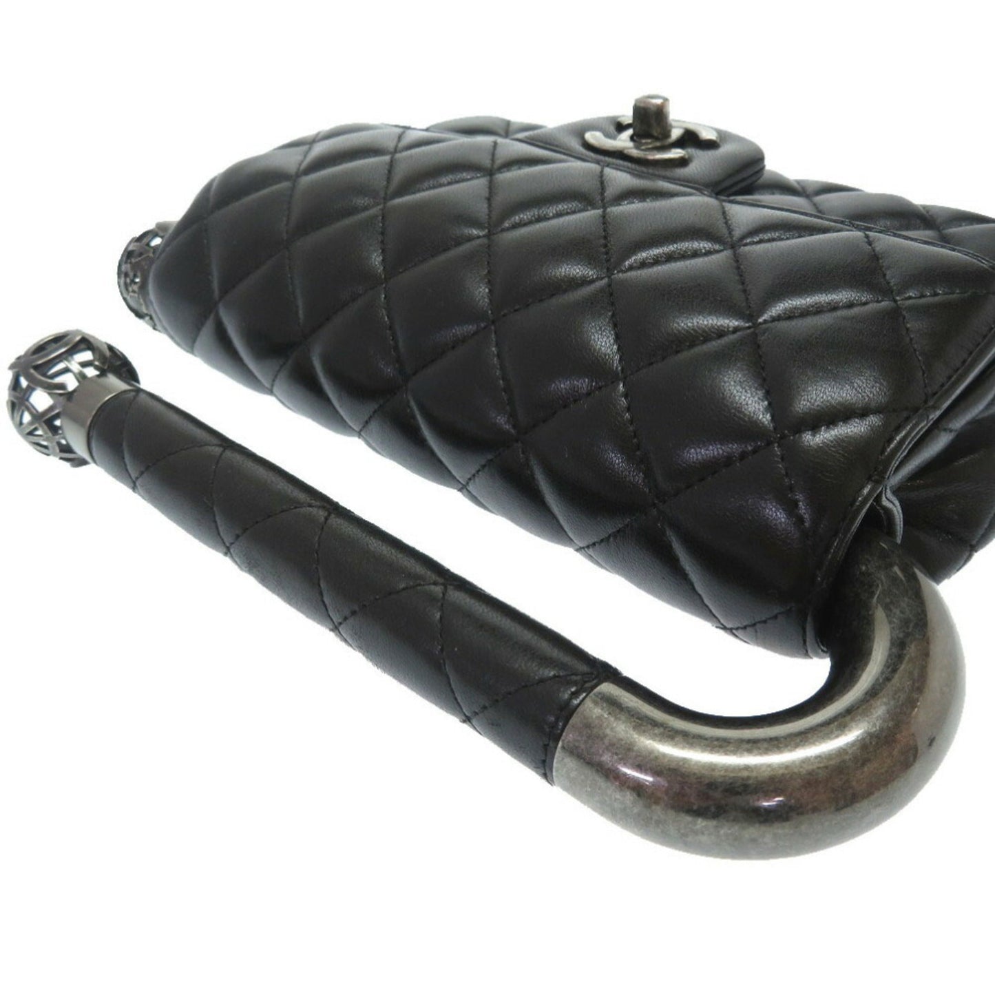 Chanel Around The World Evening Matrasse Lambskin Black Earth 18s Gun Metallic Metal Fittings Handbag Coco Mark Turn Lock