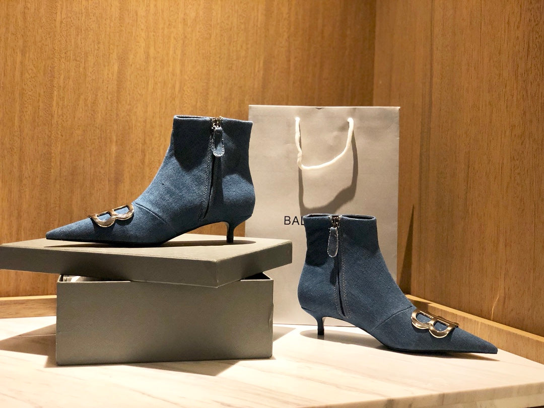 Balanciaga POINTED-TOE KITTEN HEEL 45 MM ANKLE BOOTS IN BLUE DENIM