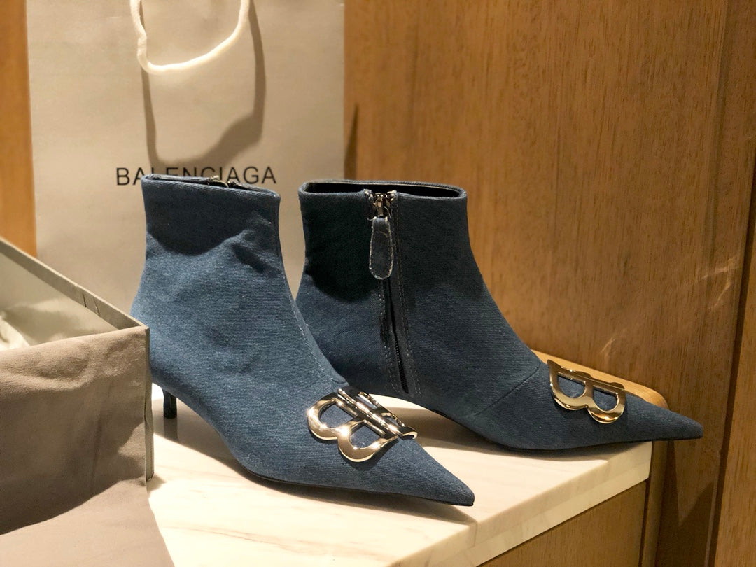 Balanciaga POINTED-TOE KITTEN HEEL 45 MM ANKLE BOOTS IN BLUE DENIM