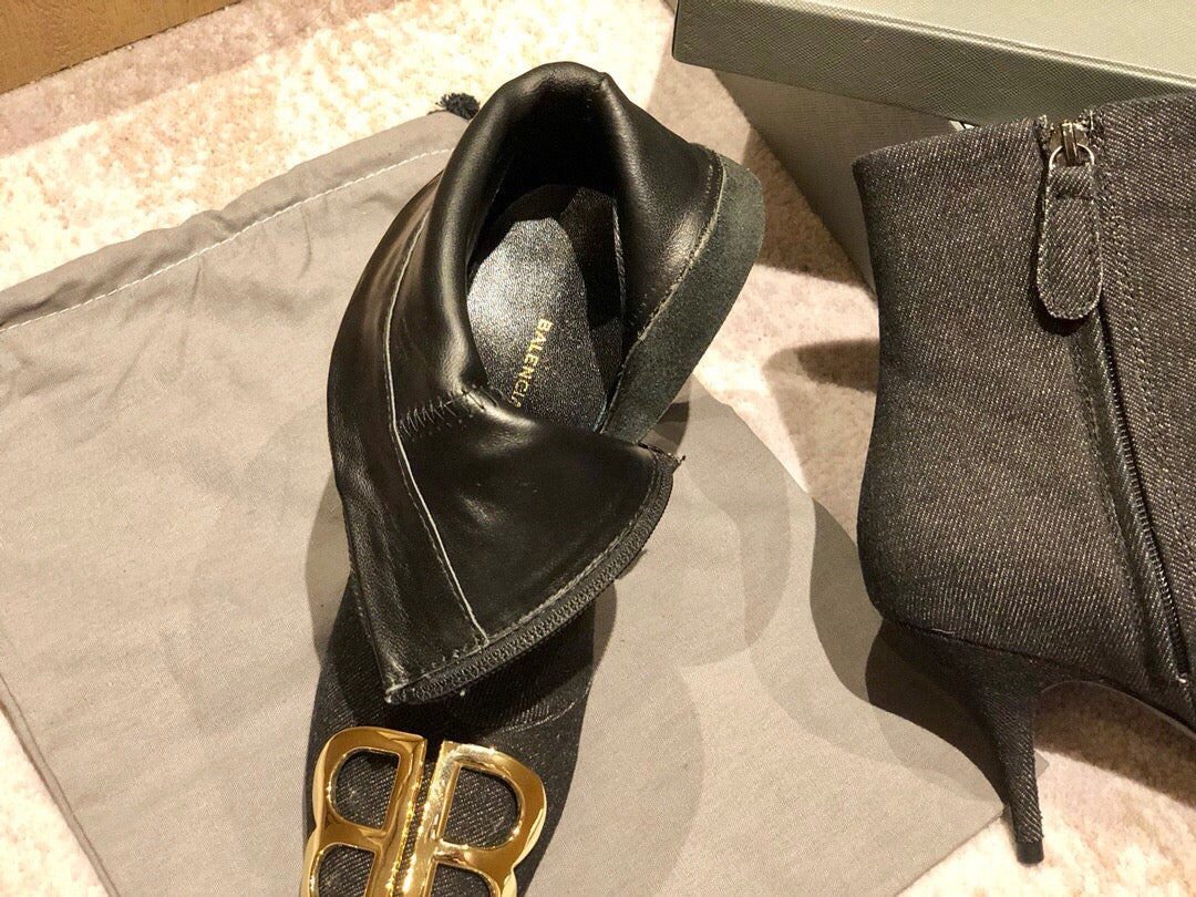 Balanciaga POINTED-TOE HIGH HEEL 80 MM ANKLE BOOTS IN BLACK DENIM