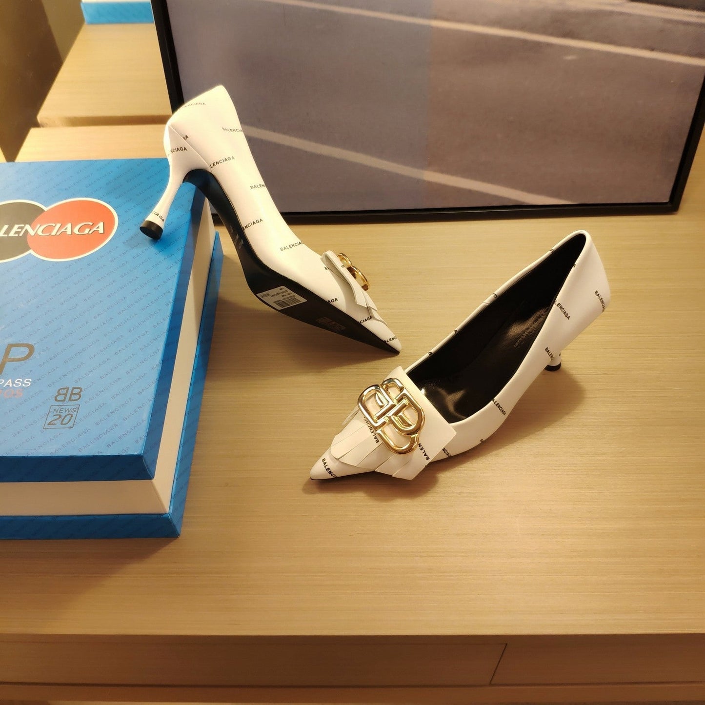 Balanciaga POINTED TOE PUMPS WHITE WITH LOGO PRINT SMOOTH CALFSKIN