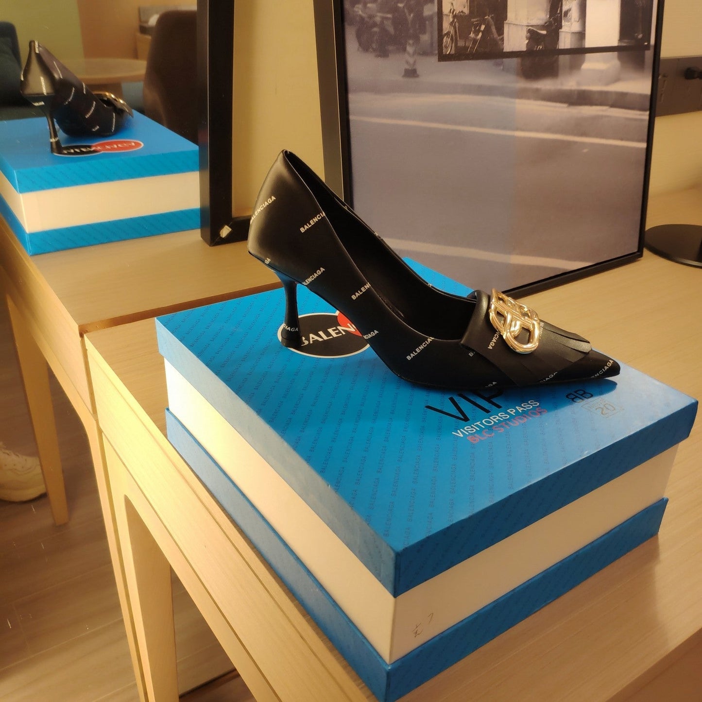 Balanciaga POINTED TOE PUMPS BLACK WITH LOGO PRINT SMOOTH CALFSKIN