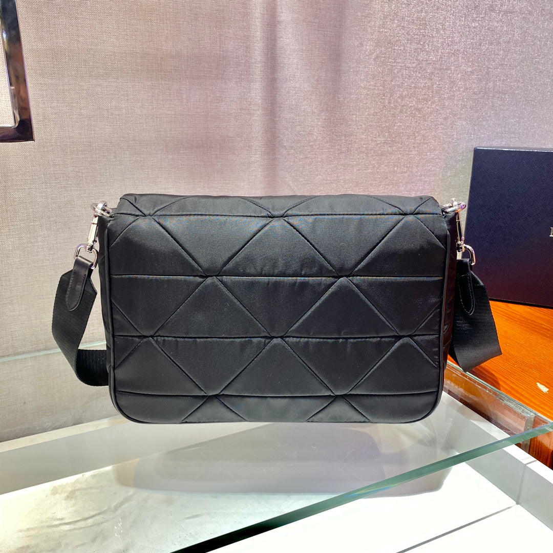 PRADA LARGE FLAP BAG 28 IN BLACK TRIANGULAR QUILTED PATTERN RE-NYLON