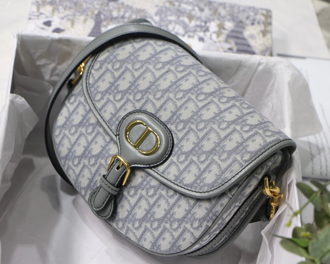 DIOR MEDIUM BOBBY 22CM GREY OBLIQUE CANVAS GOLD HARDWARE