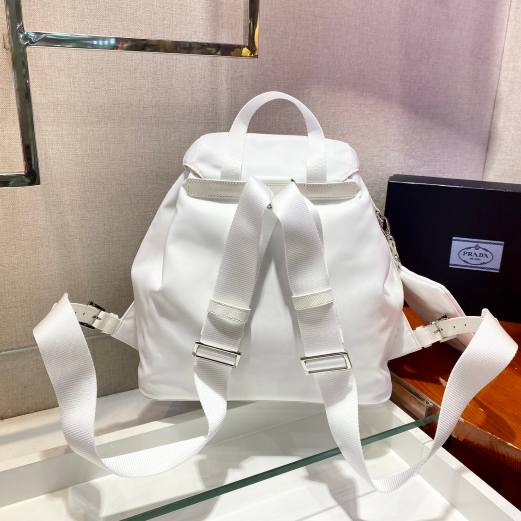 PRADA BACKPACK 32 IN WHITE PARACHUTE FABRIC