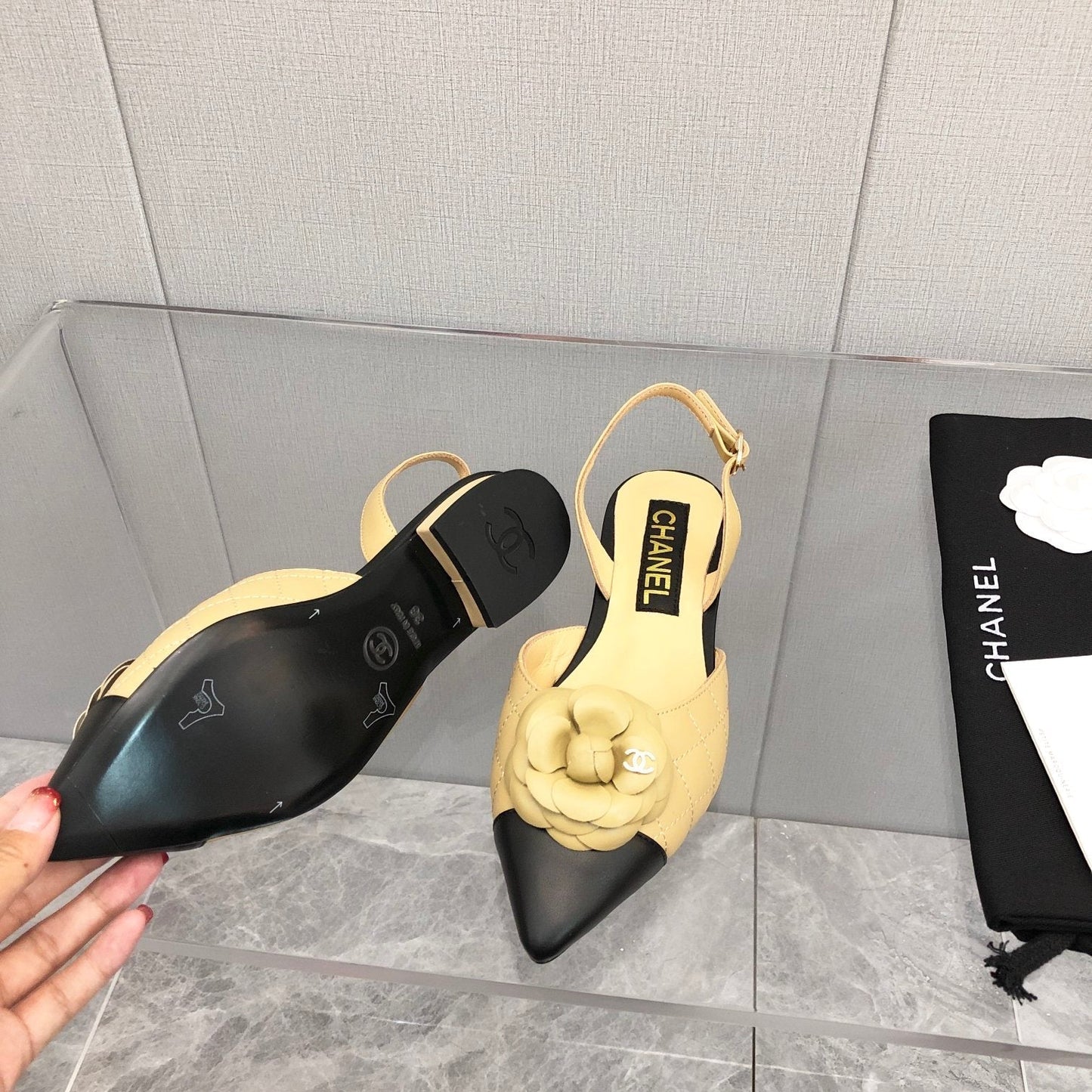 CHANEL 25C 2CM Slingback Flats Buff Yellow Leather 213239
