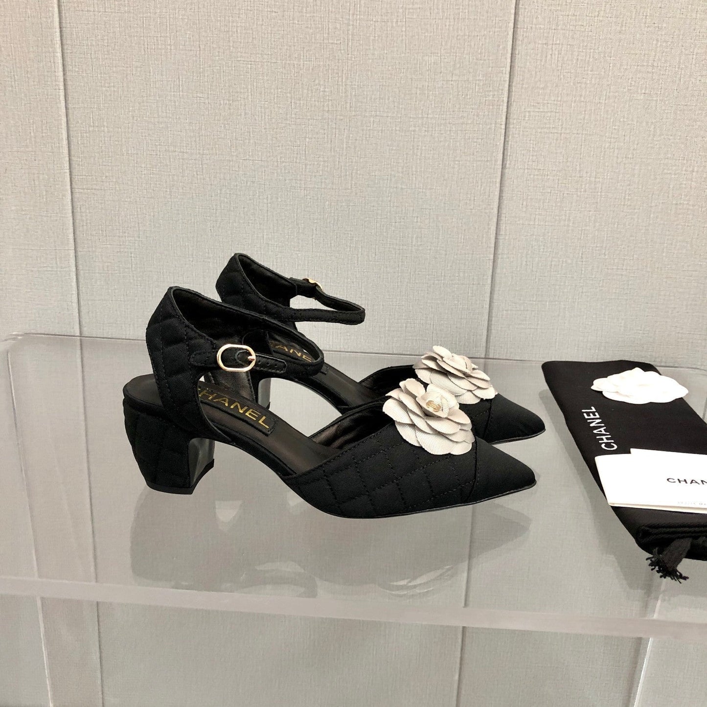 CHANEL 25C 5CM Slingback Flats Black White Fabric 213240