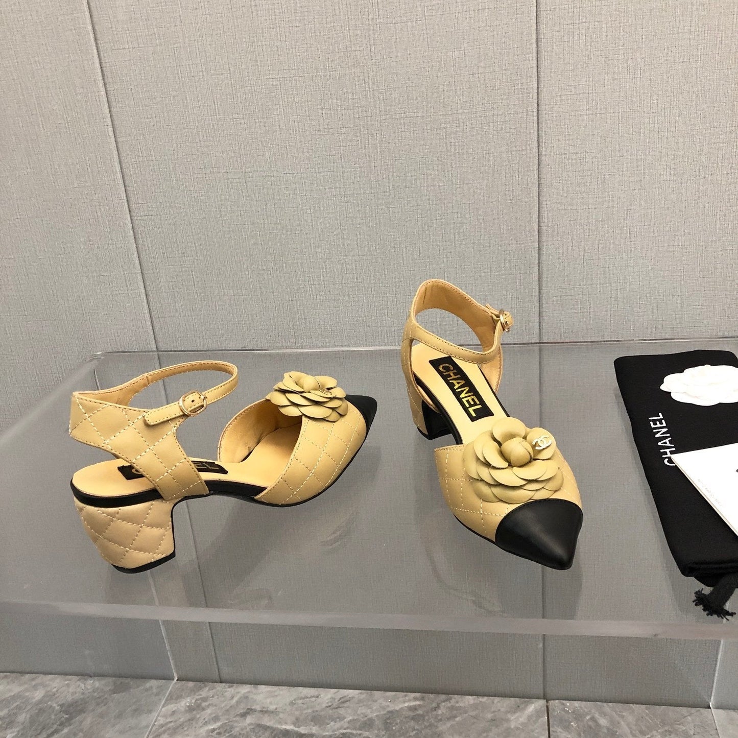 CHANEL 25C 5CM Slingback Flats Buff Yellow Leather 213243
