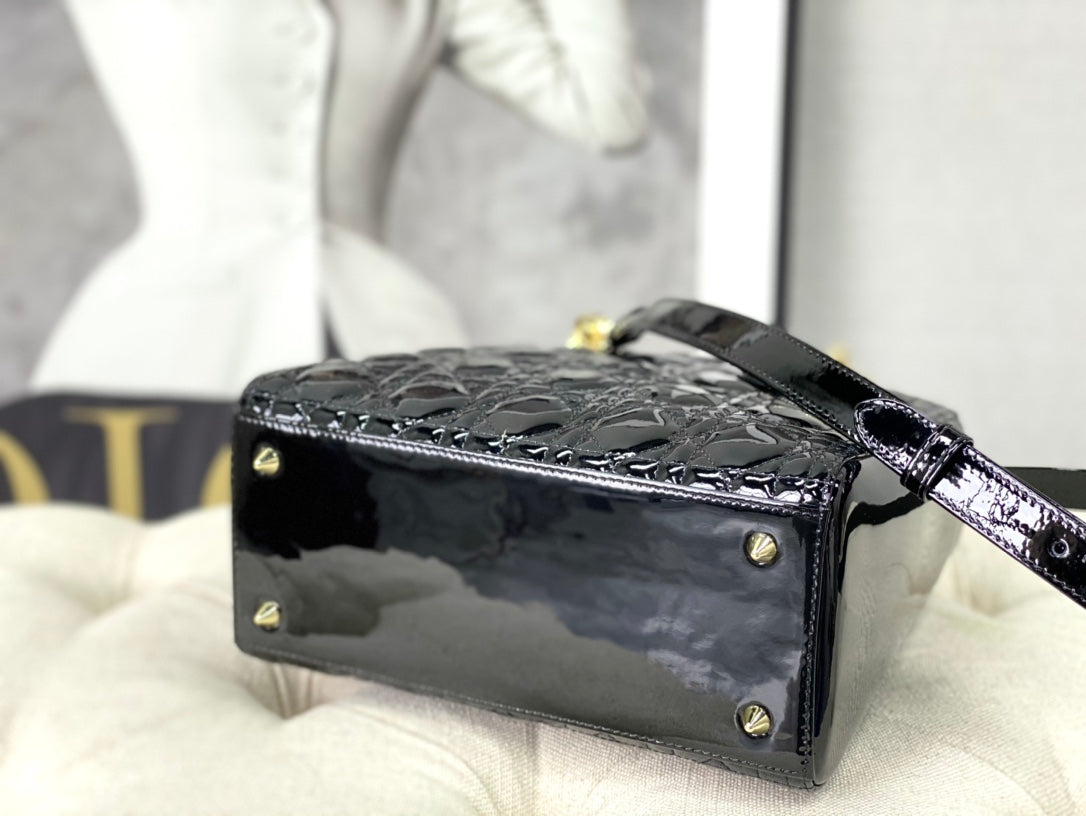 DIOR medium lady 24 black patent calfskin