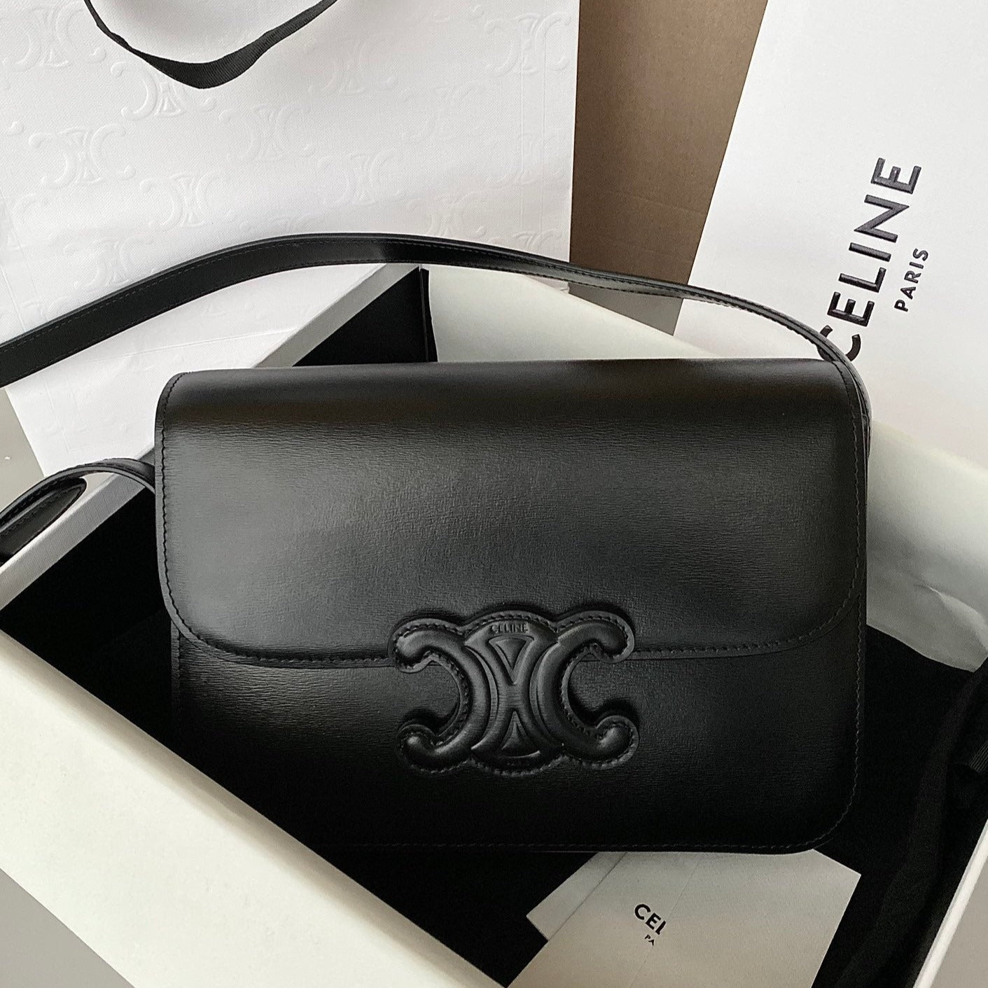 Celine CLASSIQUE TRIOMPHE 22 ALL BLACK CALFSKIN