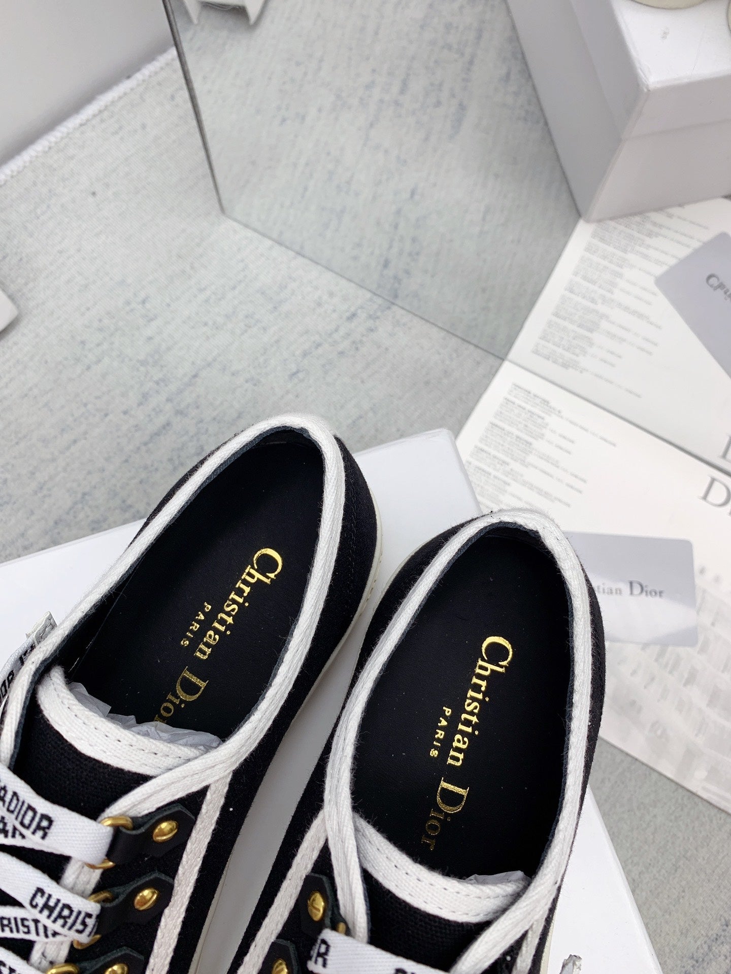 DIOR walkn sneaker black white canvas