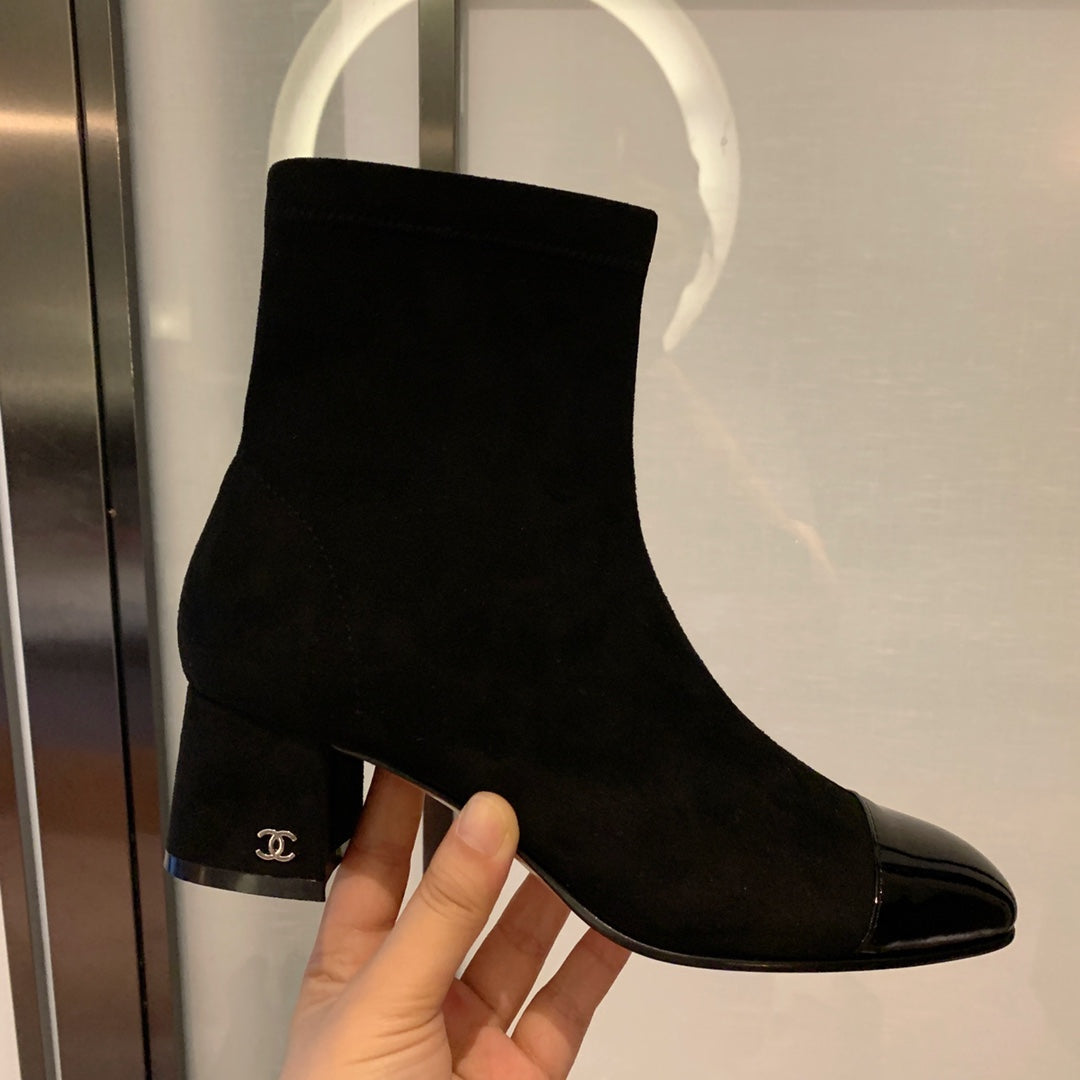 CHANEL Ankle Boots 50mm Black Suede And Glossy Lambskin 940056