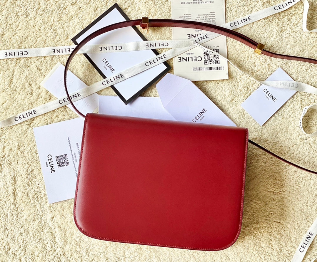 Celine CELINE MEDIUM CLASSIQUE BAG 24CM RED CALFSKIN