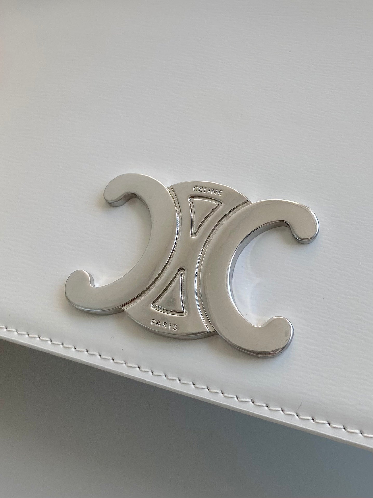 Celine TRAPEZOID UNDERARM TRIPHOME 26 WHITE CALFSKIN