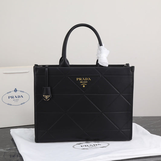 PRADA LARGE 39 TOTE IN BLACK CALFSKIN GOLD HARDWARE