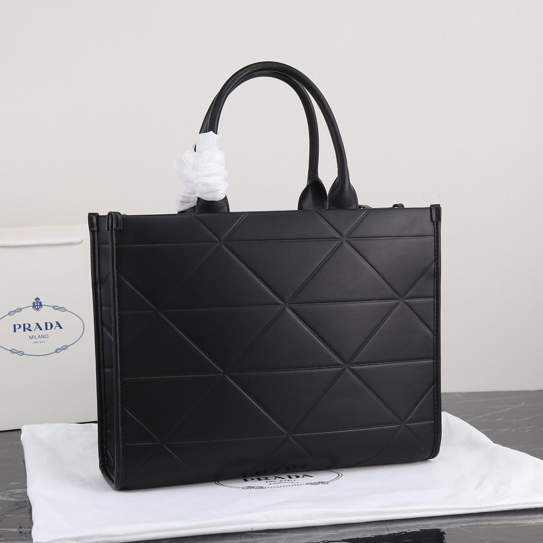 PRADA LARGE 39 TOTE IN BLACK CALFSKIN GOLD HARDWARE