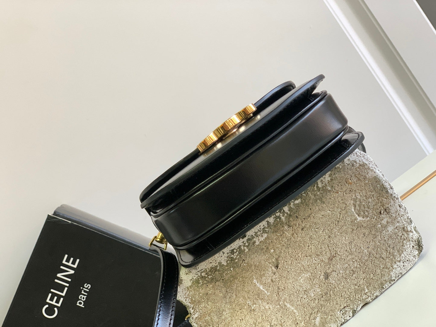 Celine TEEN CHAIN BESACE TRIOMPHE 15.5CM BLACK CALFSKIN