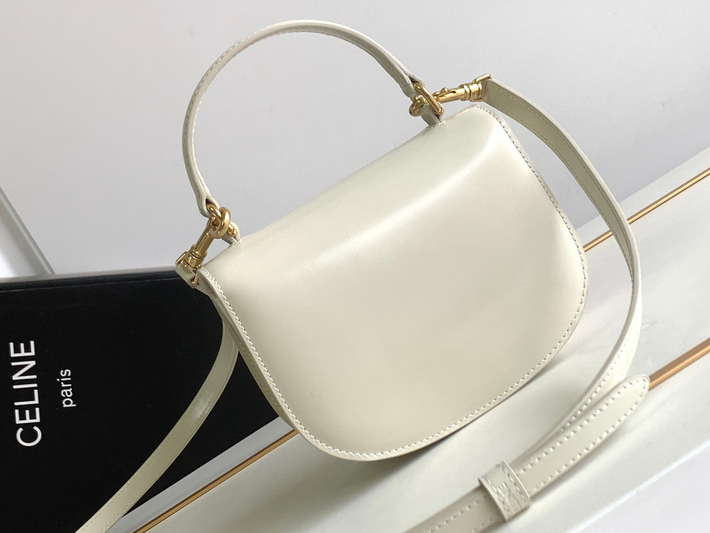 Celine TEEN CHAIN BESACE TRIOMPHE 15.5CM WHITE CALFSKIN