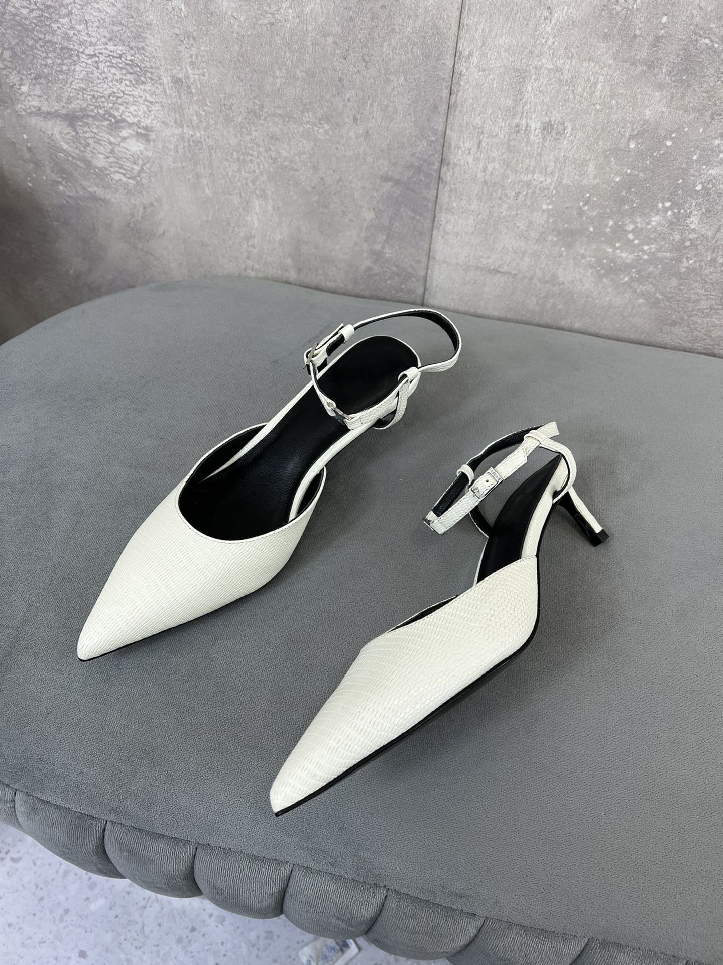 Celine cl kitten with strap 45 white lizard stamped calfskin