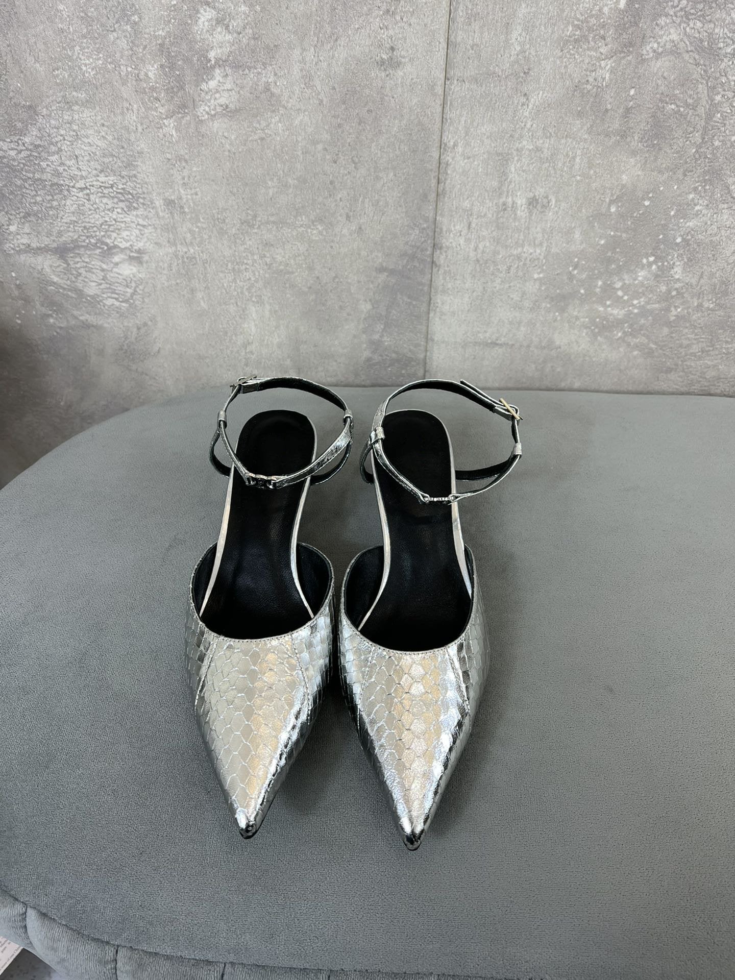 Celine cl kitten with strap 45 platinum lizard stamped metalized calfskin