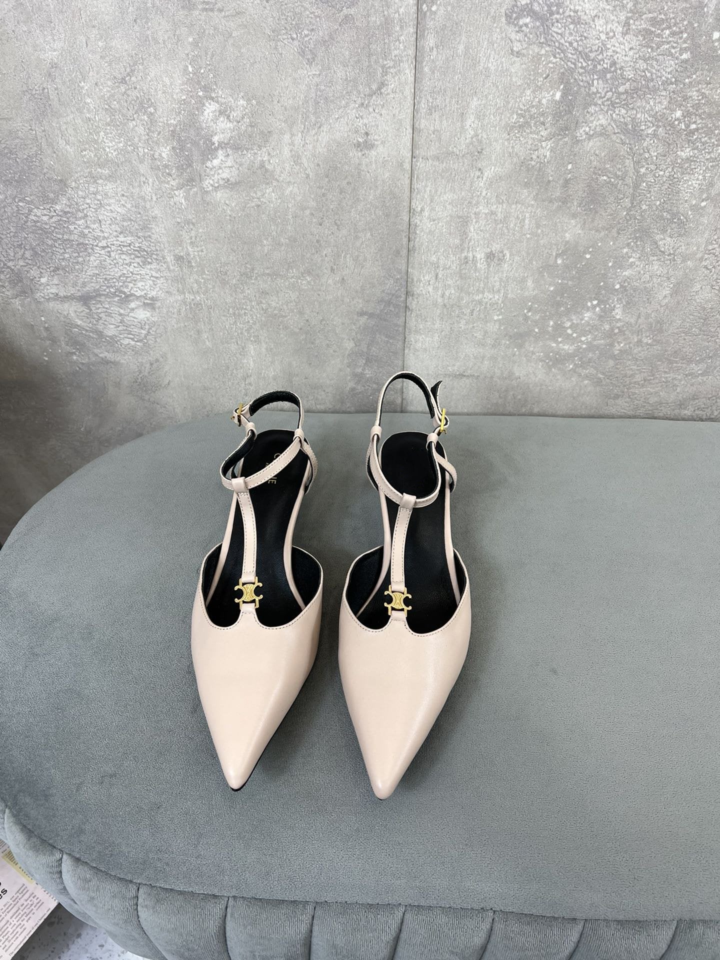 Celine cl kitten t-bar 45 light pink black calfskin