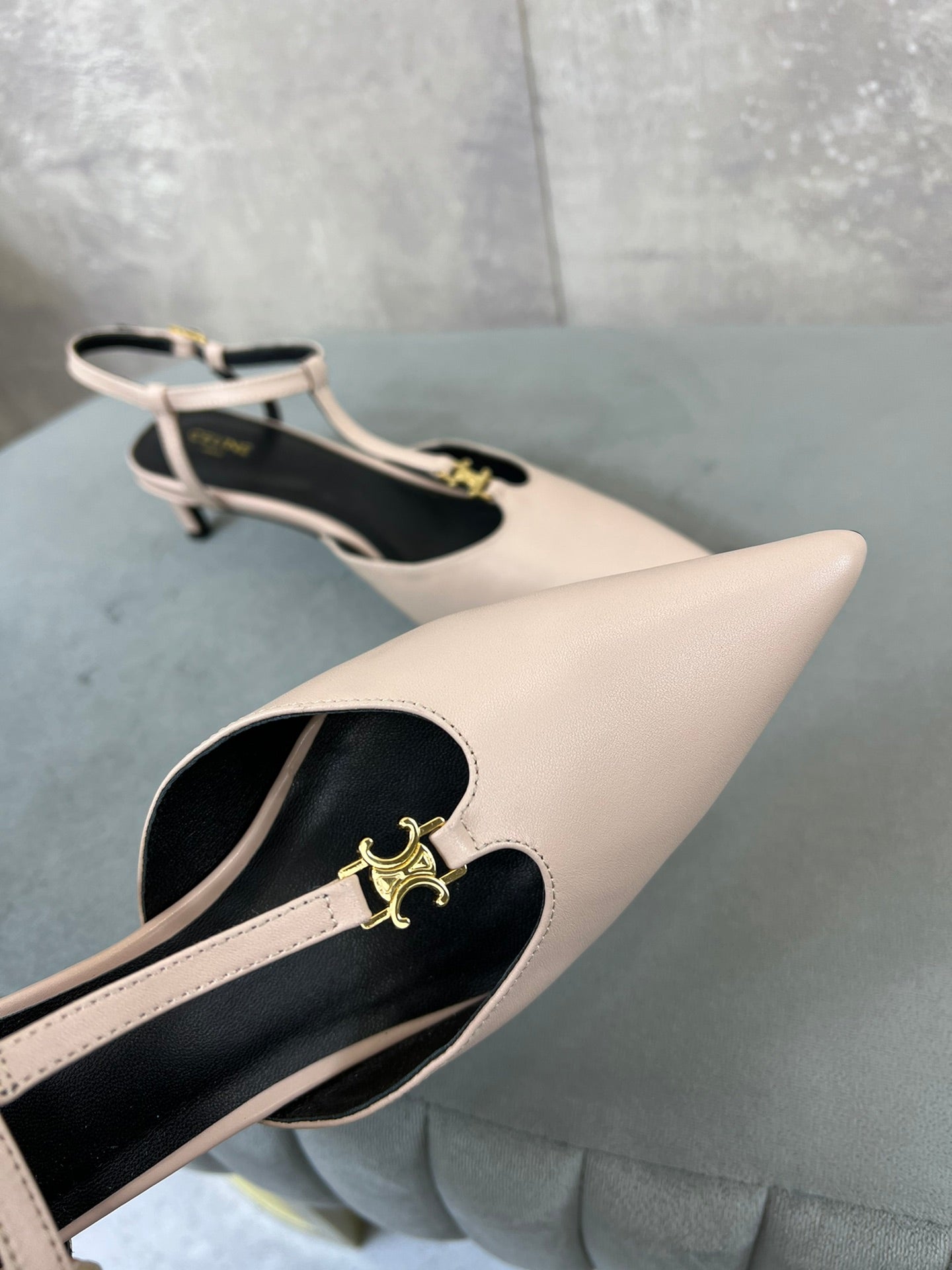 Celine cl kitten t-bar 45 light pink black calfskin