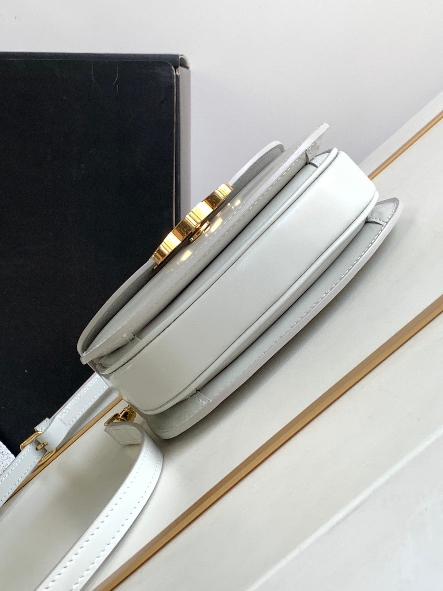 Celine TEEN CHAIN BESACE TRIOMPHE 15.5CM GREY CALFSKIN
