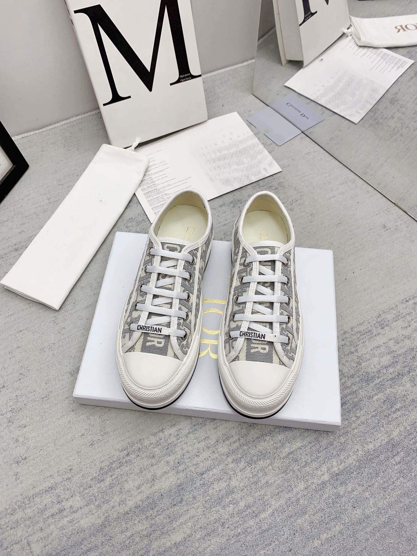 DIOR walkn 45 grey white oblique embroidery canvas