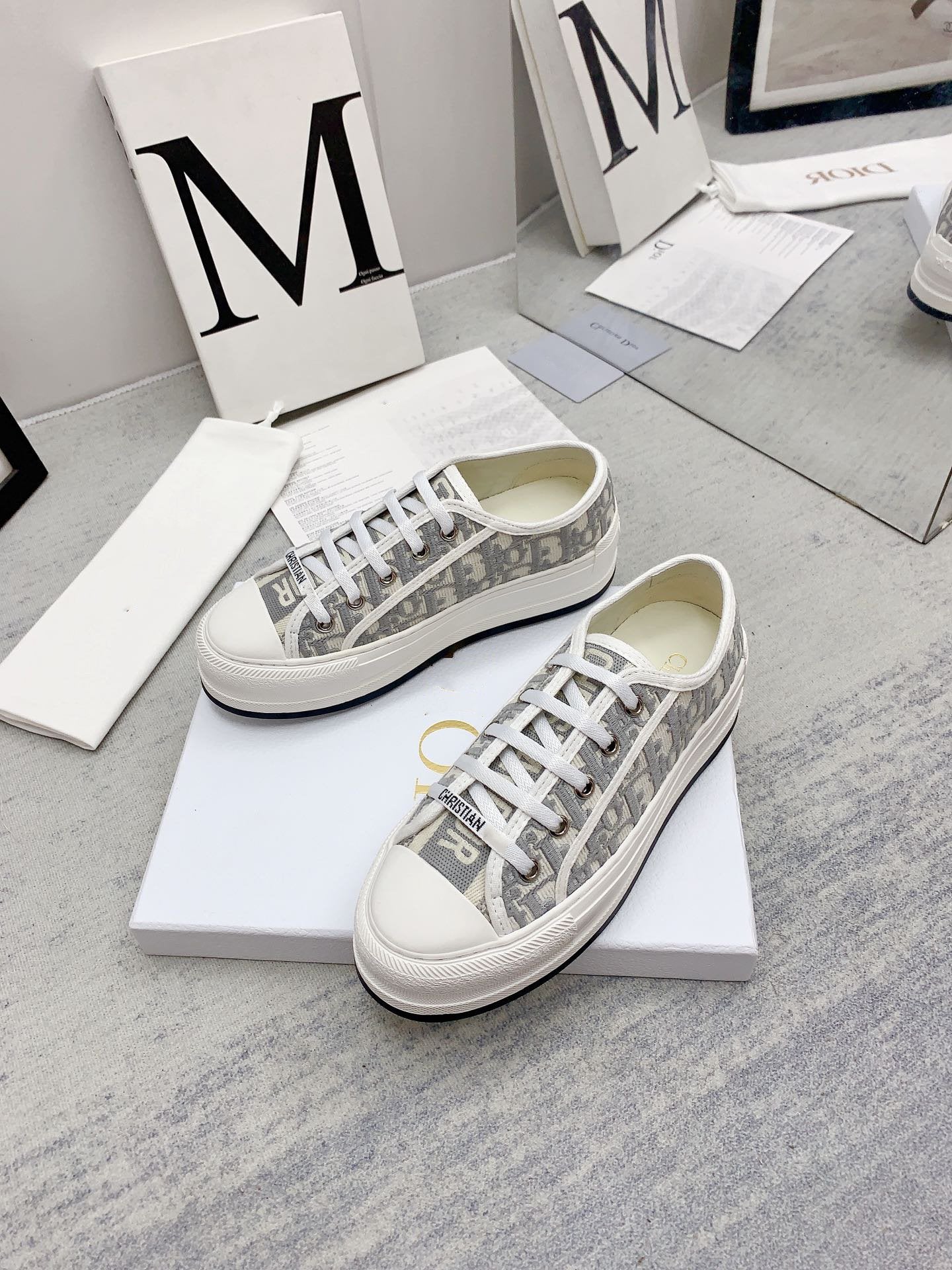 DIOR walkn 45 grey white oblique embroidery canvas