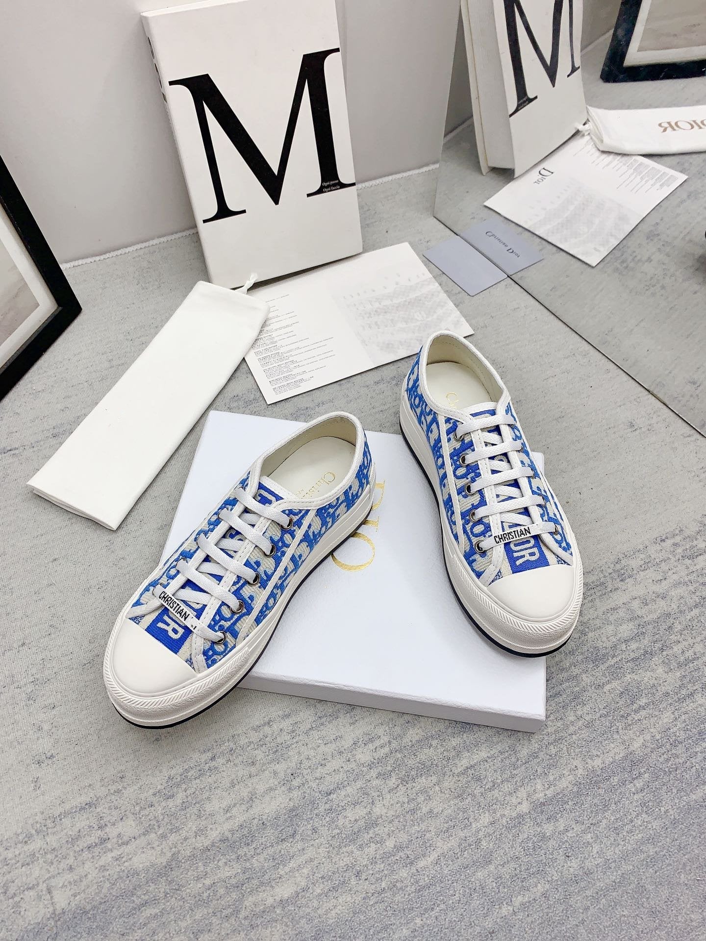 DIOR walkn 45 azure blue oblique embroidery canvas