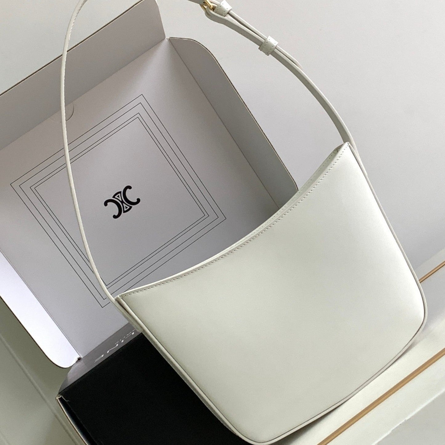 Celine CROQUE 18 GLOSSY CALFSKIN WHITE