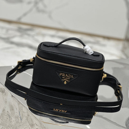 PRADA VANITY CASE 18 IN BLACK GRAINED CALFSKIN GOLD HARDWARE