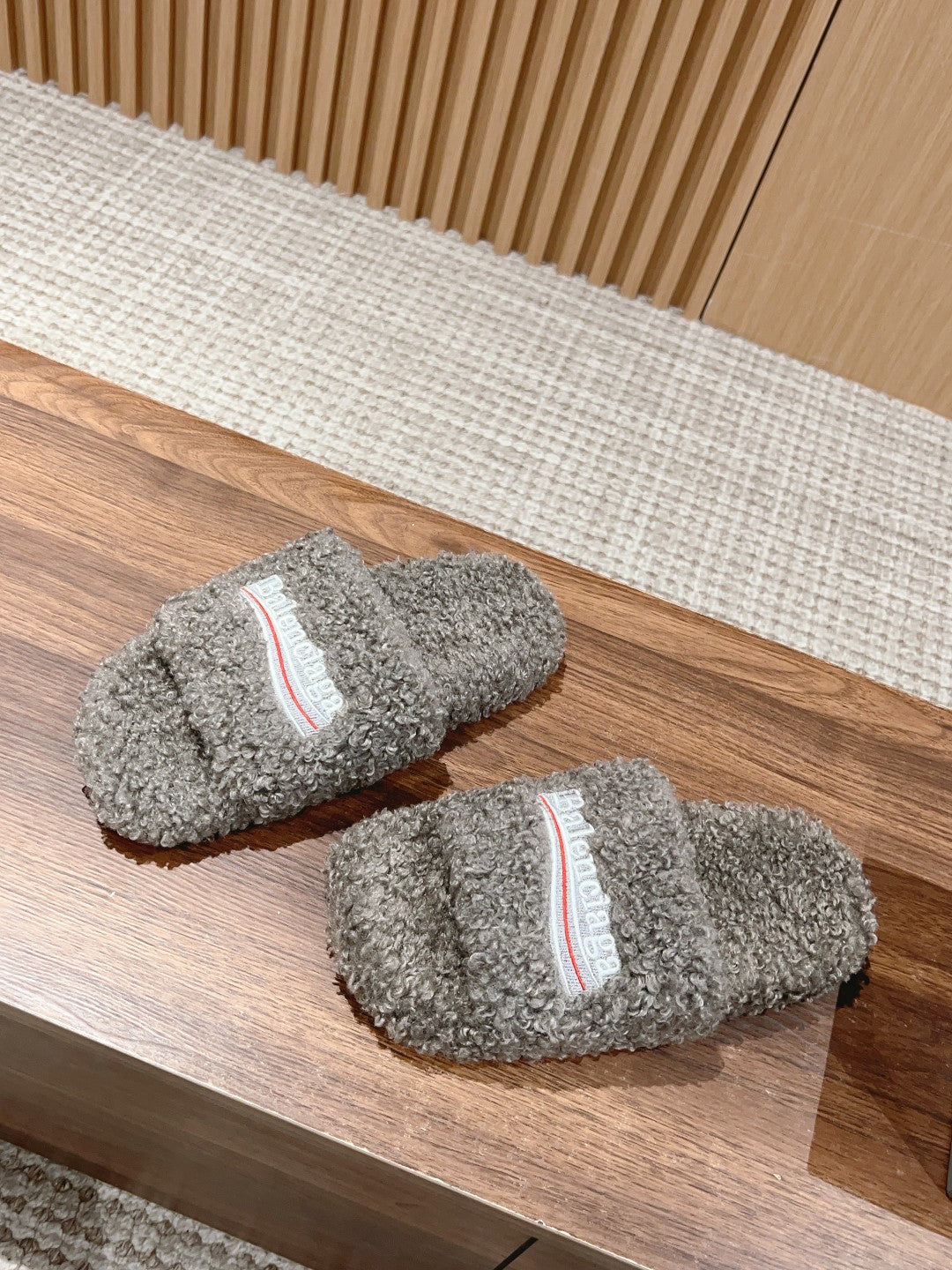 Balanciaga FURRY SLIDES IN GRAY CURLY SHEARLING