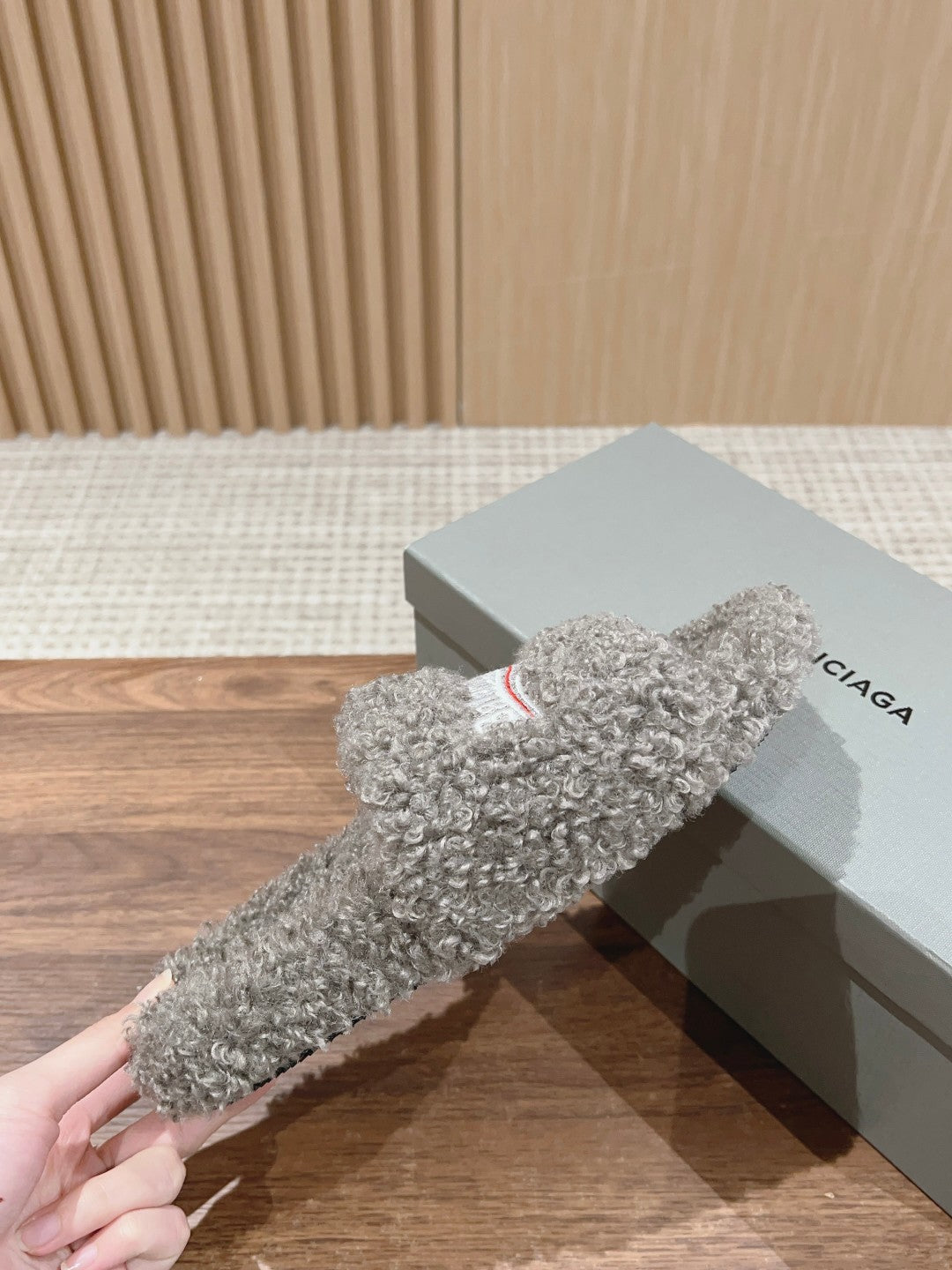 Balanciaga FURRY SLIDES IN GRAY CURLY SHEARLING