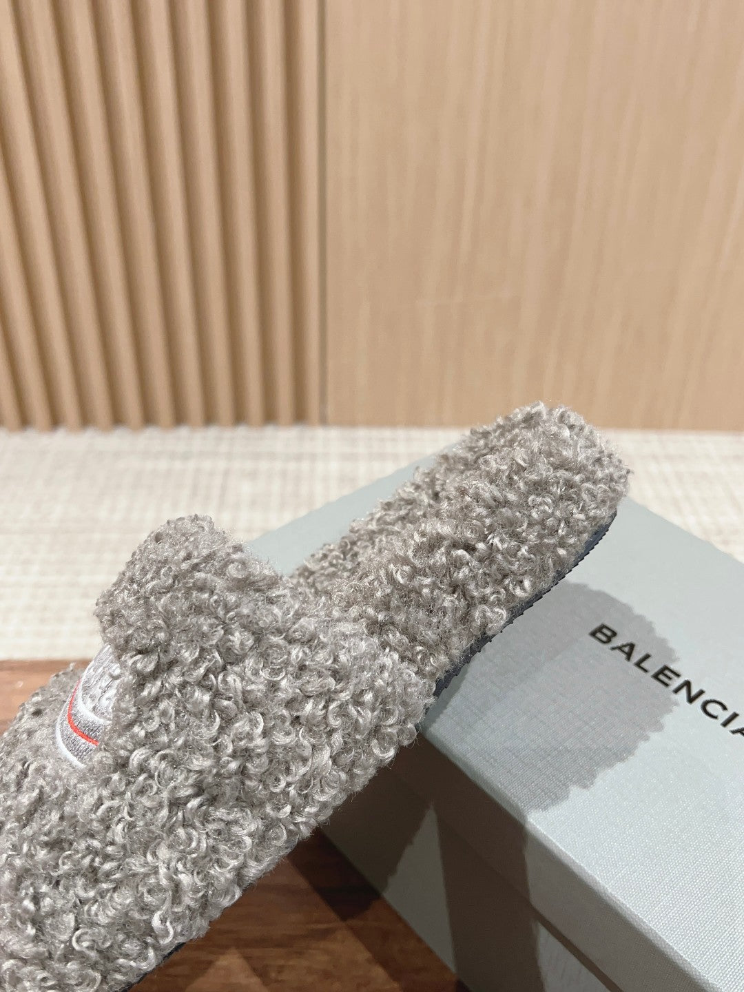Balanciaga FURRY SLIDES IN GRAY CURLY SHEARLING