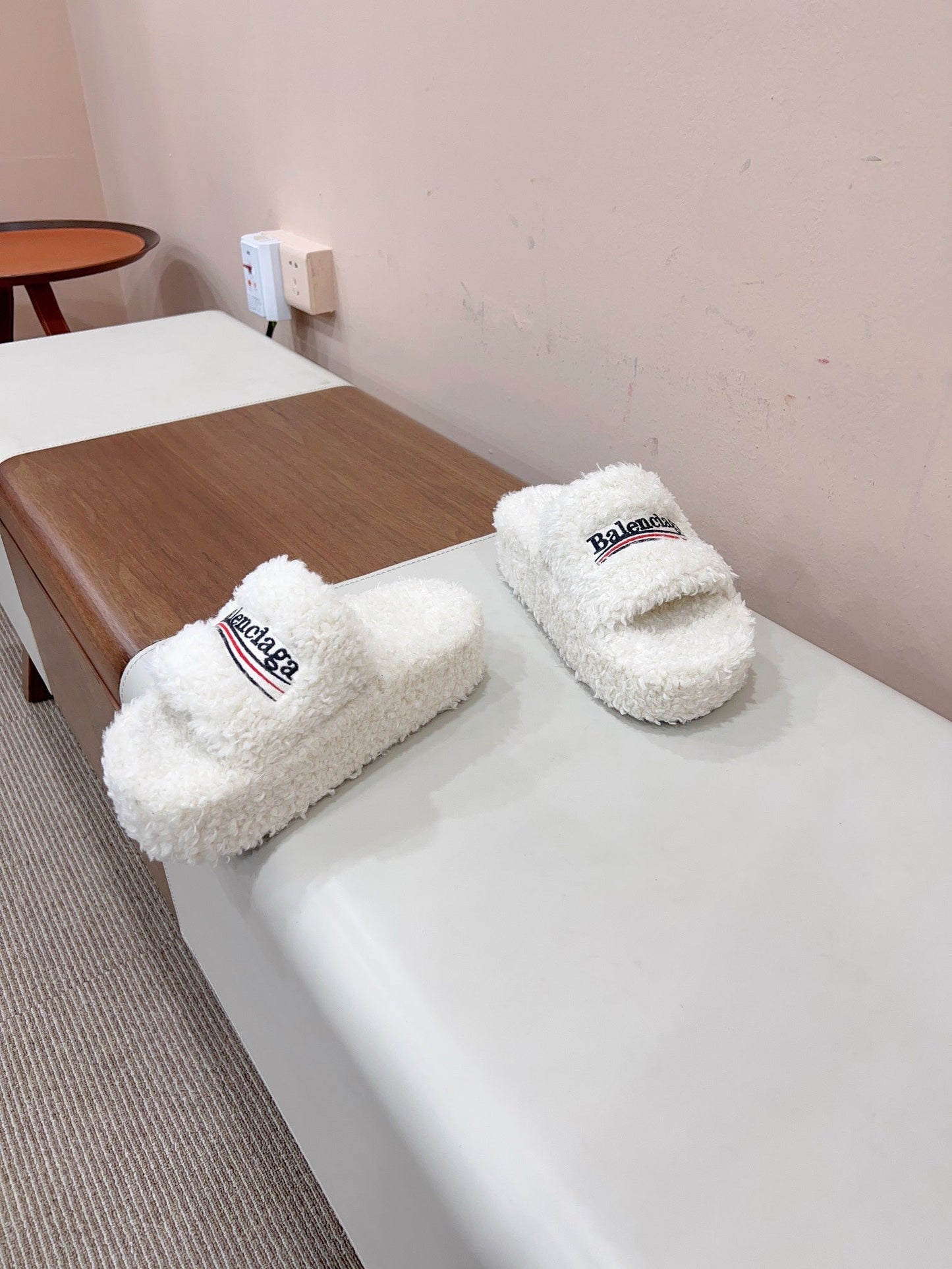 Balanciaga THICK-SOLED SLIPPERS IN WHITE WOOL