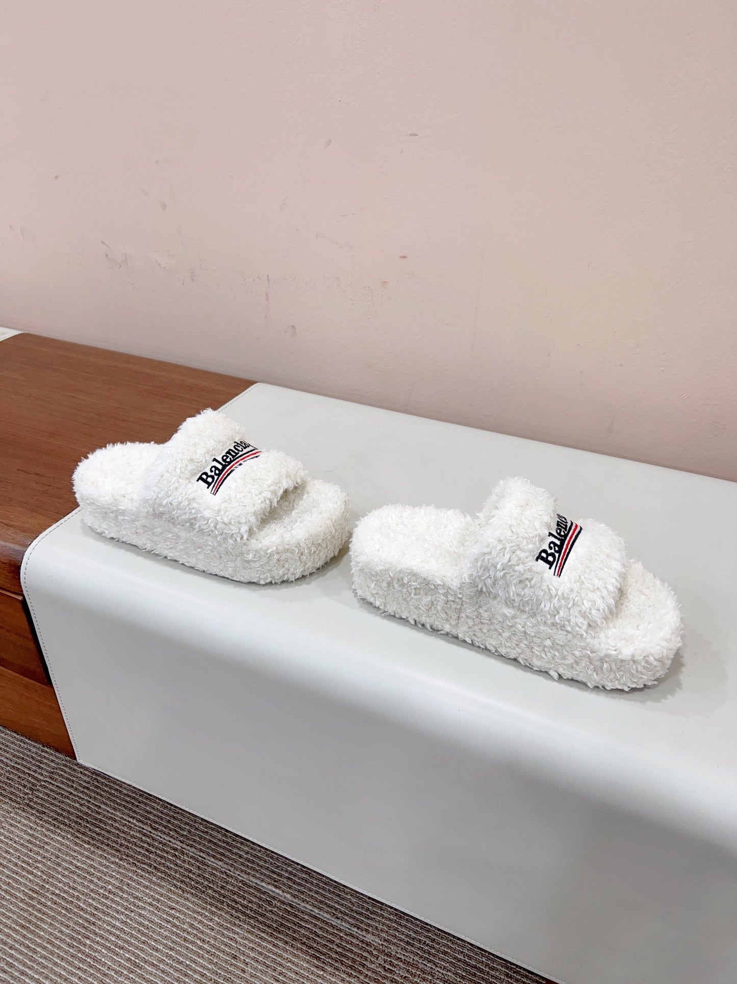 Balanciaga THICK-SOLED SLIPPERS IN WHITE WOOL