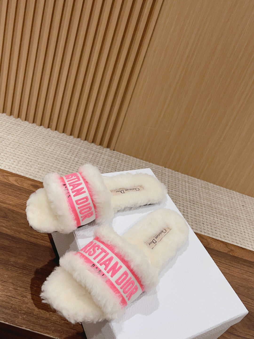 DIOR Dway Slide White Pink Fleece Lining And Canvas Fabric
