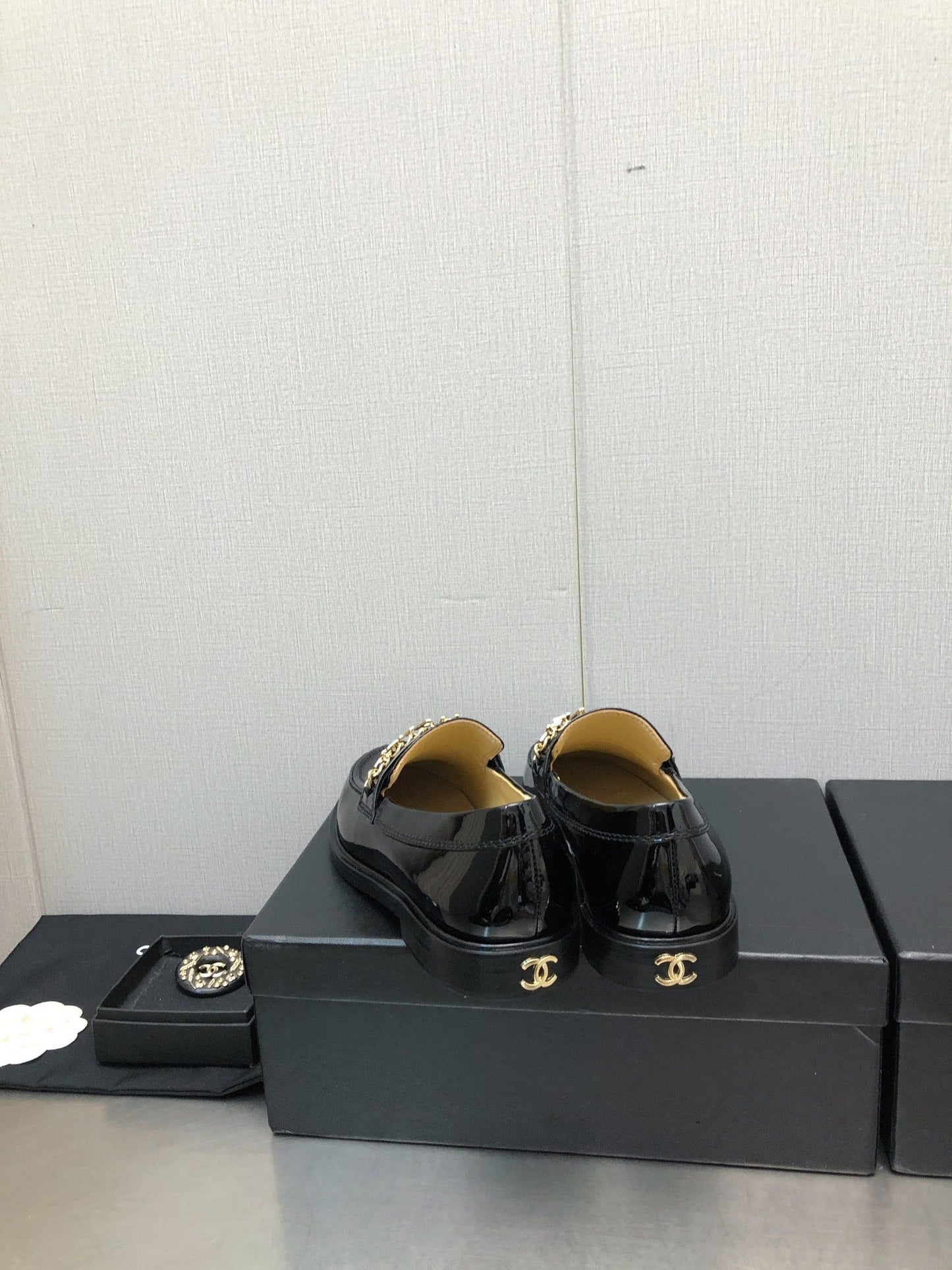 CHANEL 25C Loafer Black Glossy Calf Leather 212974